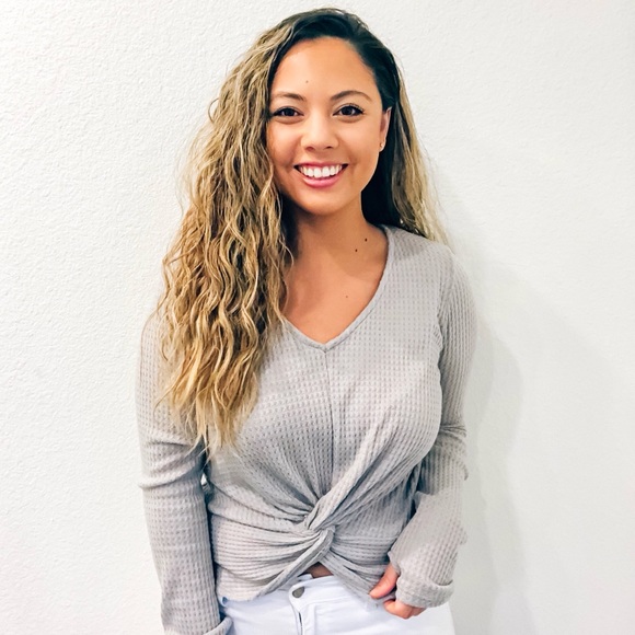 Gray Twist Front Waffle Knit Top - Picture 2 of 3